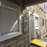 Prvinski Akvarel * Prvić Luka