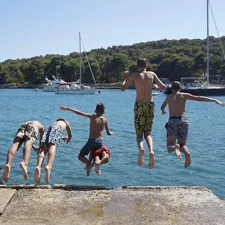 Prvinski Akvarel