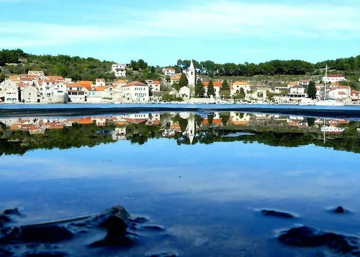 Holiday home Prvinski Akvarel