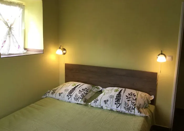 Prvinski Akvarel * Prvic Luka