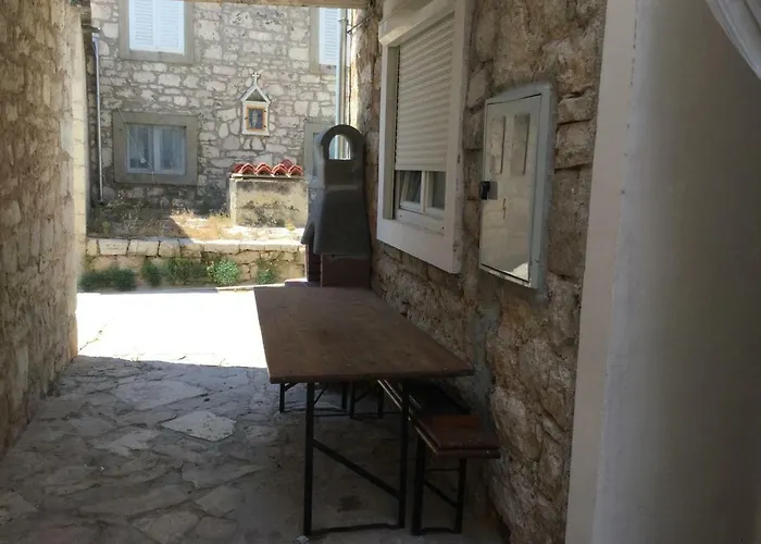 Holiday home Prvinski Akvarel *